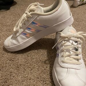 Girls Adidas Snickers size 2.5